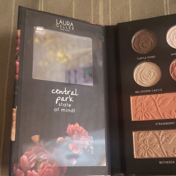 Laura Geller Face, Eye and Cheek Palette - Picture 4 of 9